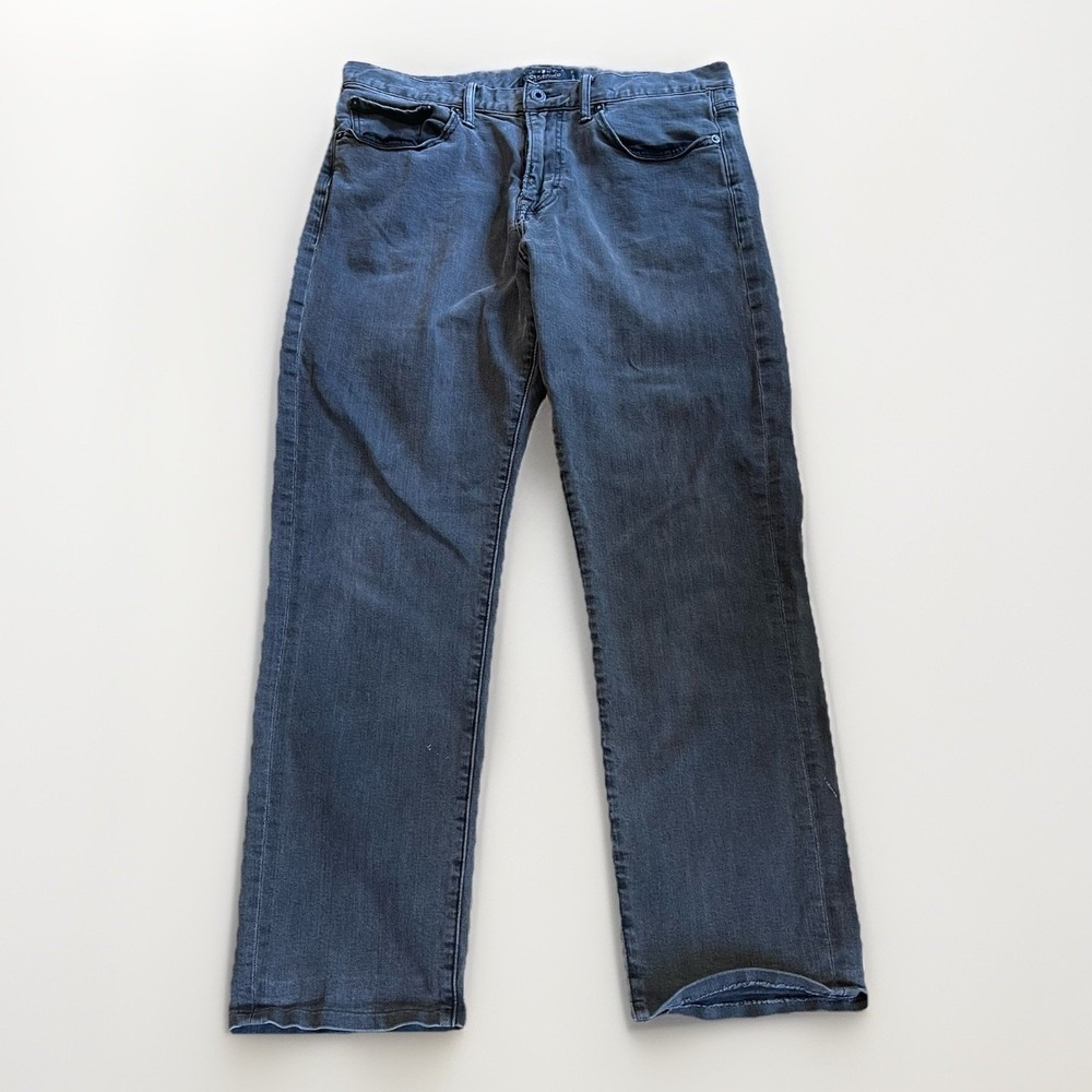 Lucky Brand 410 Athletic Fit Jeans Mens 33x30 Grey  Medium Wash Tapered Denim